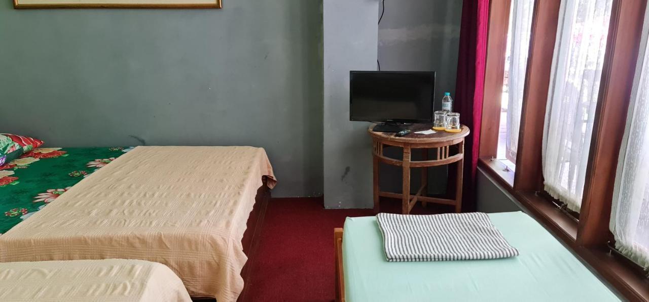 Homestay Triniti Lembang Extérieur photo