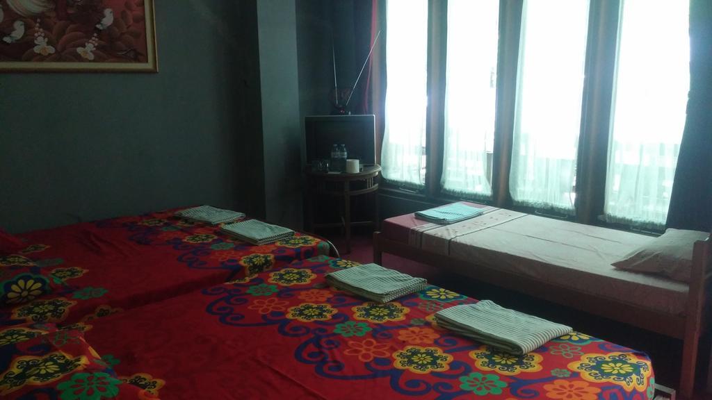 Homestay Triniti Lembang Extérieur photo