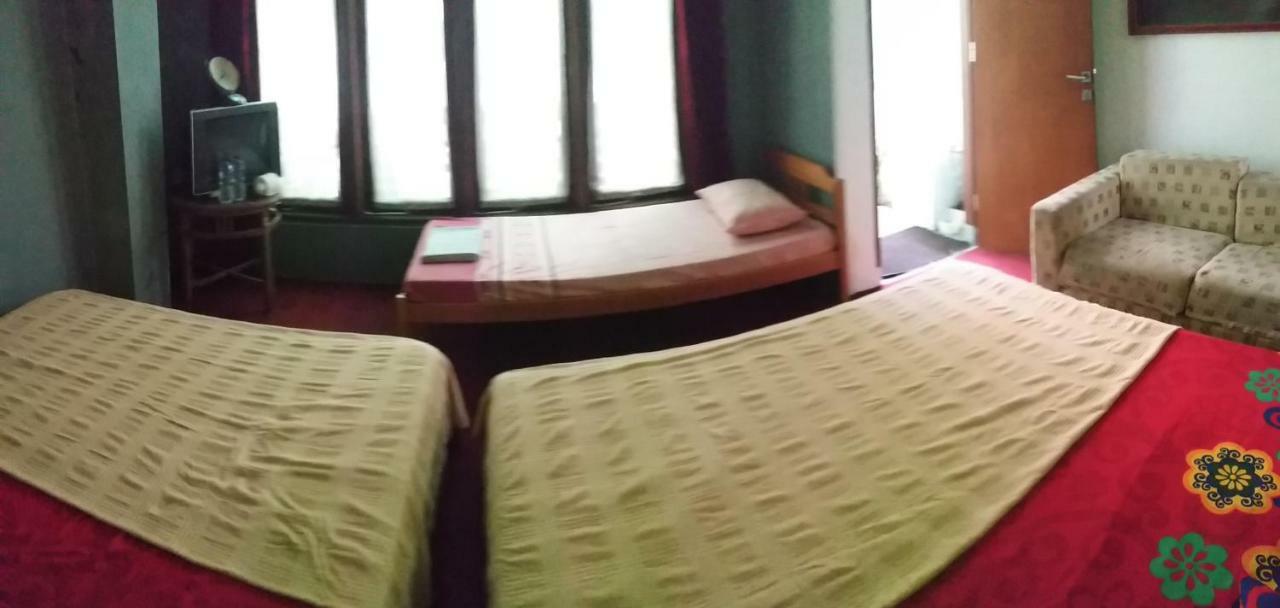 Homestay Triniti Lembang Extérieur photo