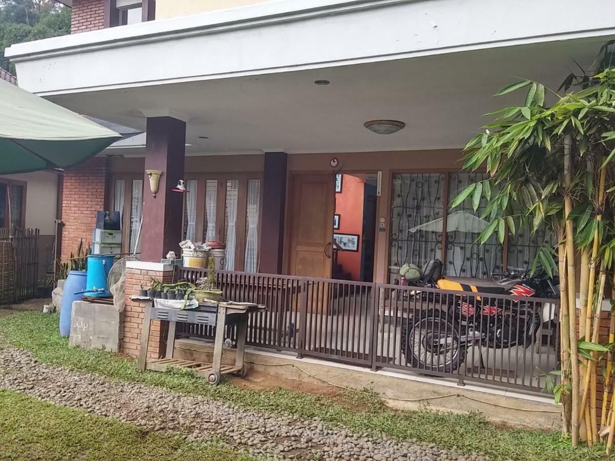 Homestay Triniti Lembang Extérieur photo